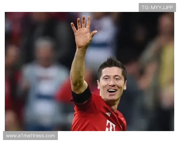 莱万多夫斯基持续提升德甲进球纪录，状态引发广泛关注