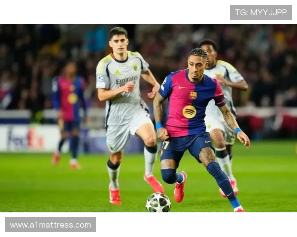 巴萨坚持既有战术却效率持续下滑,问题已逐步反映在比赛表现中 巴萨坚持既有战术却效率持续下滑,问题已逐步反映在比赛表现中